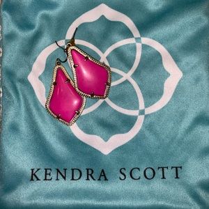 Kendra Scott hot pink/gold Alex drop earrings